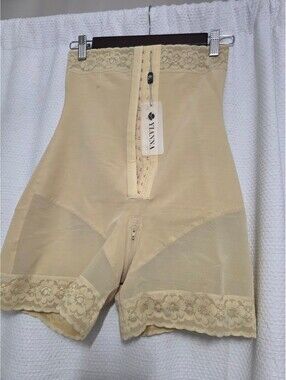 Yianna Shapewear size M